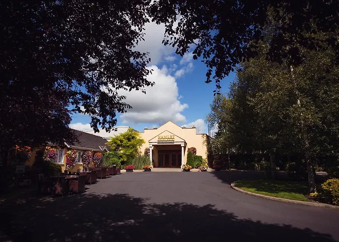Hamlet Court Hotel